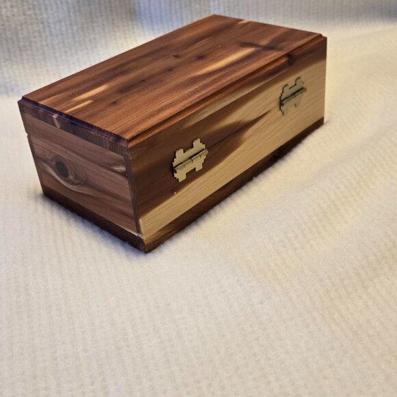 Cedar Box with Latch - Med Size - Picture 4 of 11